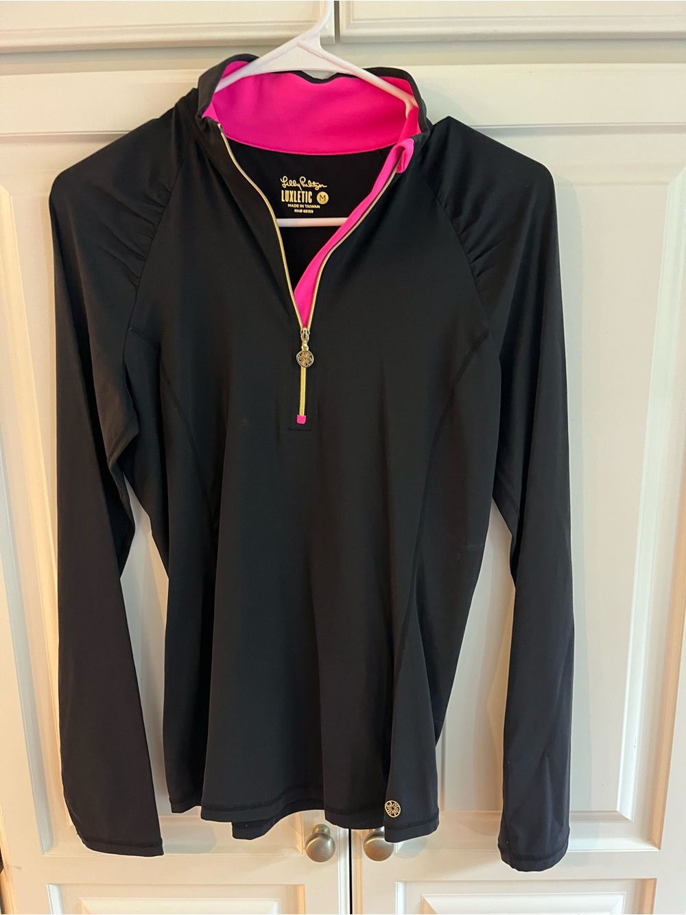 Lilly Pulitzer Justine Luxletic Onyx Pullover with Hot Pink Lining